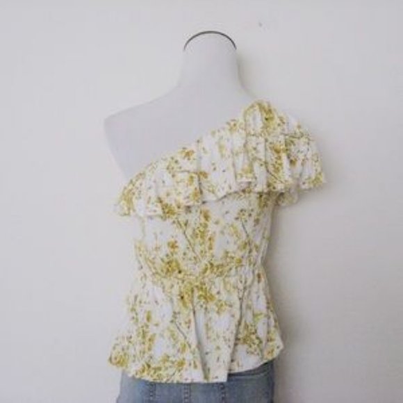 One Shoulder Floral Ruffle Top - Picture 2 of 4